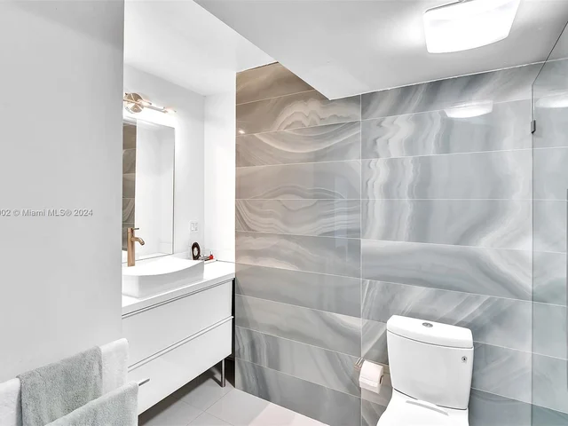 301 174th St # 501, Sunny Isles Beach FL 33160