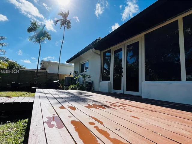 8819 Dickens Ave, Surfside FL 33154