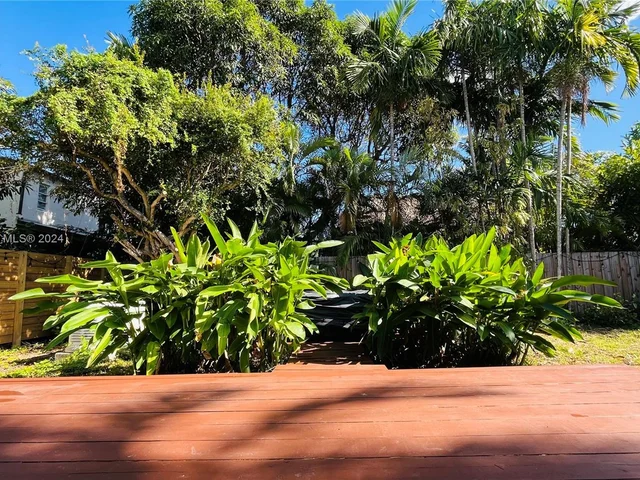 8819 Dickens Ave, Surfside FL 33154