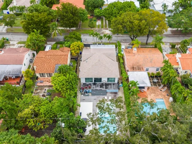 1430 SW 18th St, Miami FL 33145