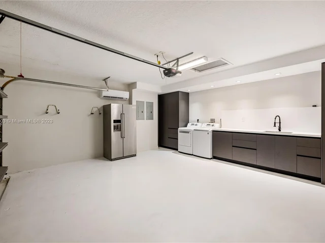 21126 NE 33rd Ave, Aventura FL 33180