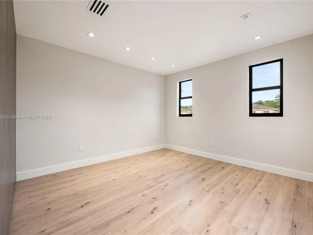 21126 NE 33rd Ave, Aventura FL 33180