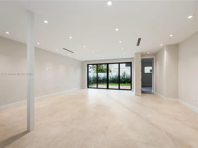 21126 NE 33rd Ave, Aventura FL 33180