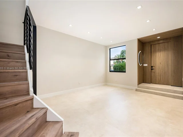 21126 NE 33rd Ave, Aventura FL 33180