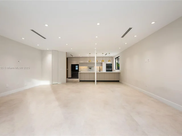 21126 NE 33rd Ave, Aventura FL 33180