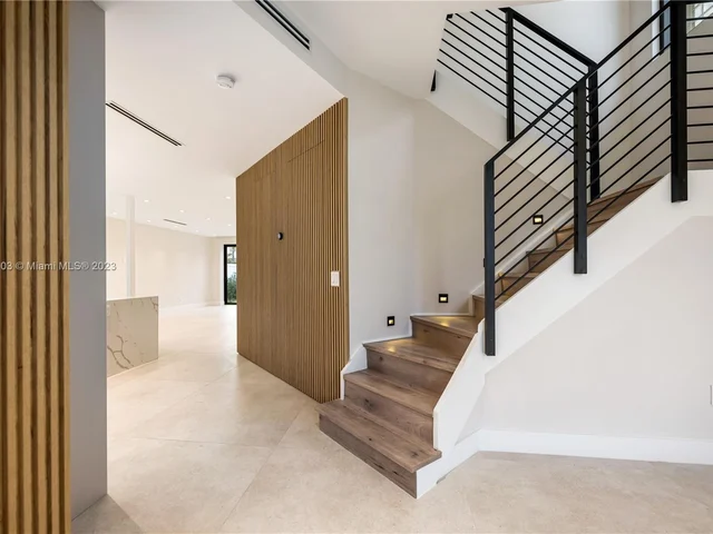 21126 NE 33rd Ave, Aventura FL 33180