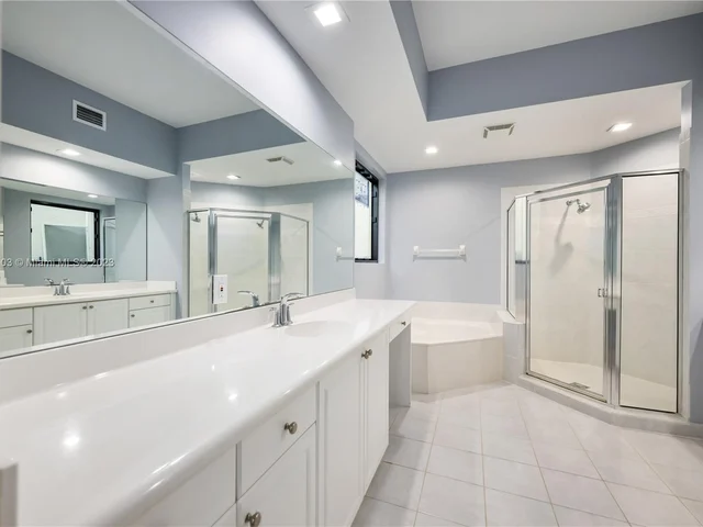 21126 NE 33rd Ave, Aventura FL 33180