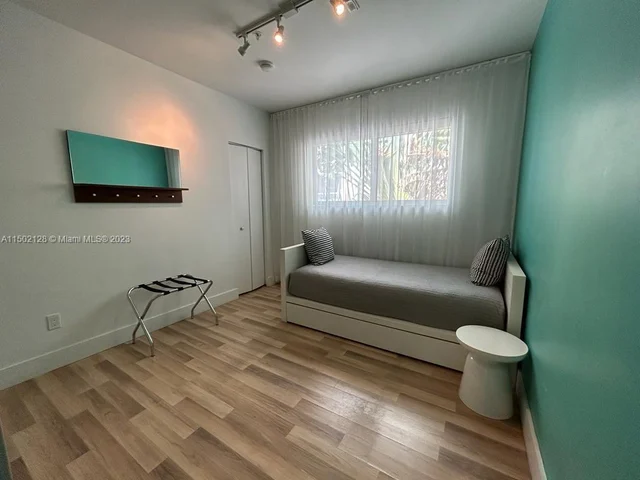 1816 Meridian Ave # 27, Miami Beach FL 33139