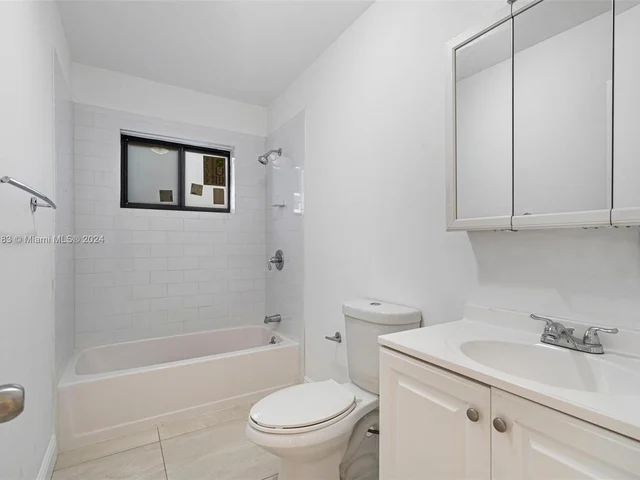 5170 SW 7th St, Miami FL 33134