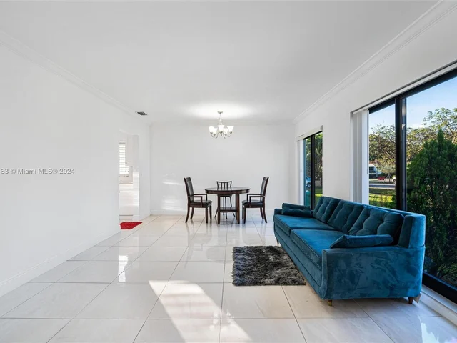 5170 SW 7th St, Miami FL 33134