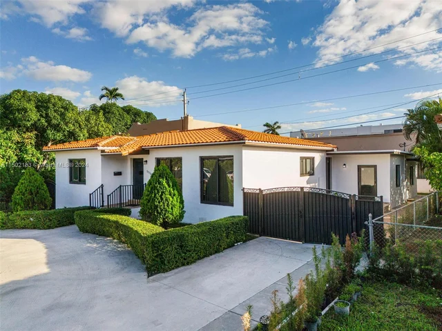 5170 SW 7th St, Miami FL 33134