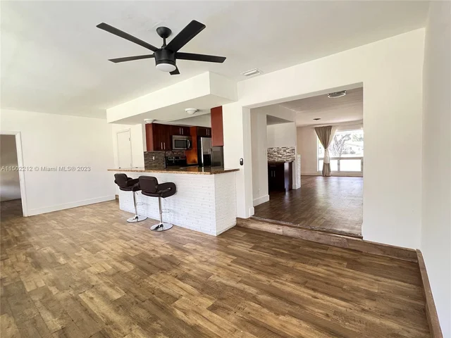 2005 N Park Rd, Hollywood FL 33021