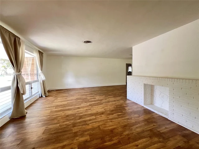 2005 N Park Rd, Hollywood FL 33021