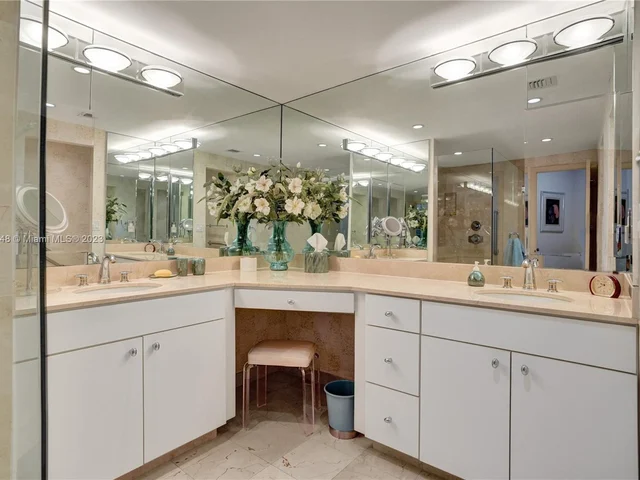 1111 Crandon Blvd # A1202, Key Biscayne FL 33149