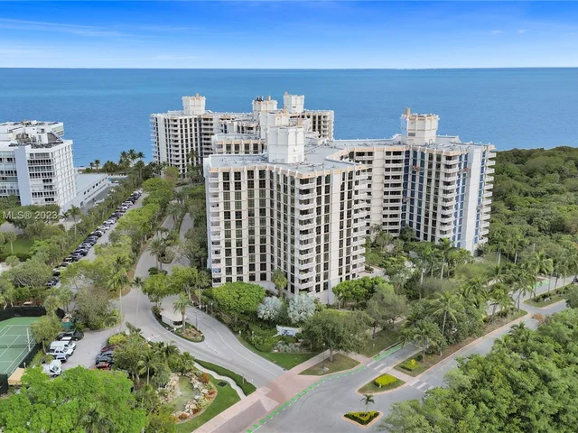 1111 Crandon Blvd # A1202, Key Biscayne FL 33149