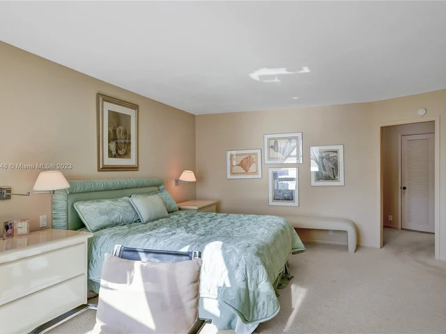 1111 Crandon Blvd # A1202, Key Biscayne FL 33149