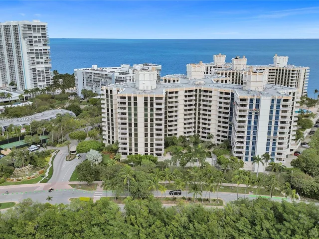 1111 Crandon Blvd # A1202, Key Biscayne FL 33149