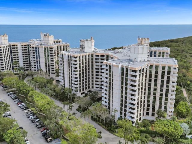 1111 Crandon Blvd # A1202, Key Biscayne FL 33149