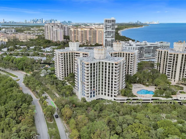 1111 Crandon Blvd # A1202, Key Biscayne FL 33149