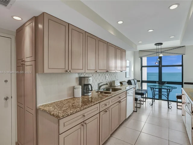 1111 Crandon Blvd # A1202, Key Biscayne FL 33149