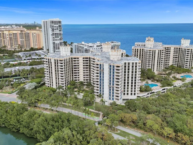 1111 Crandon Blvd # A1202, Key Biscayne FL 33149