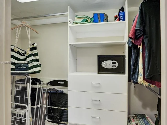 1111 Crandon Blvd # A1202, Key Biscayne FL 33149