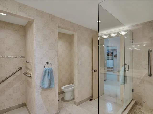 1111 Crandon Blvd # A1202, Key Biscayne FL 33149