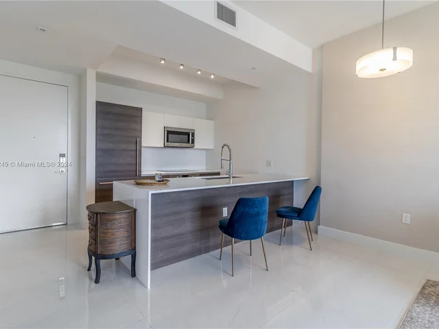 301 Altara Ave # 422, Coral Gables FL 33146