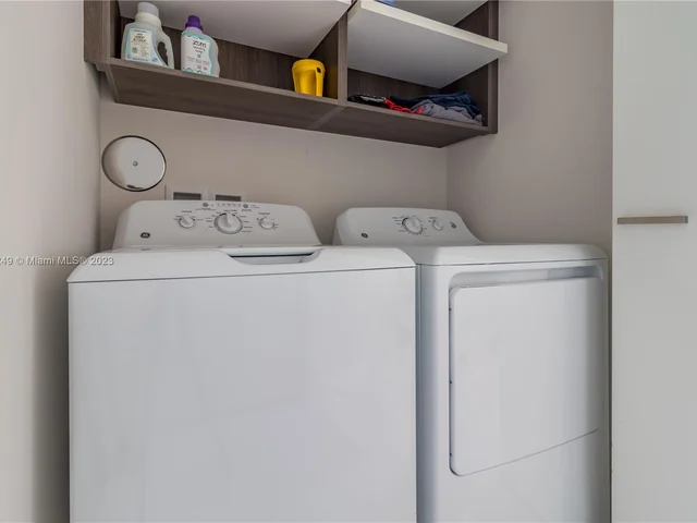 301 Altara Ave # 422, Coral Gables FL 33146