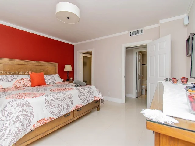 3901 S Ocean Dr # 9K, Hollywood FL 33019