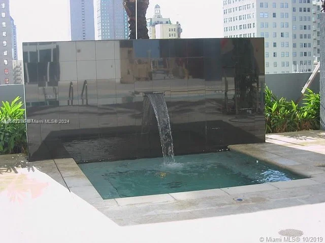 50 BISCAYNE Blvd # 3807, Miami FL 33132