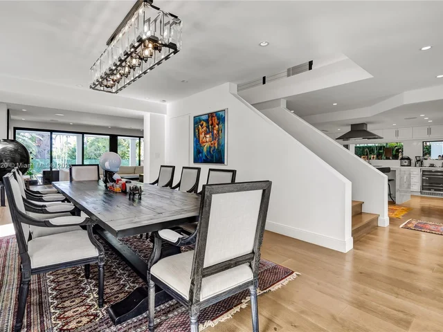 2802 Prairie Ave, Miami Beach FL 33140