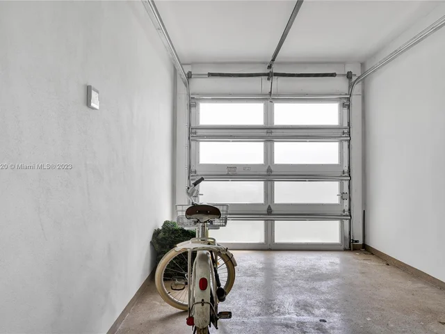 2802 Prairie Ave, Miami Beach FL 33140