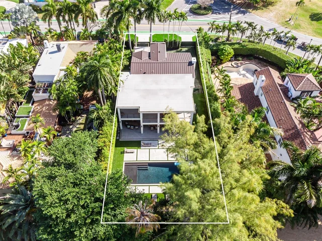 2802 Prairie Ave, Miami Beach FL 33140