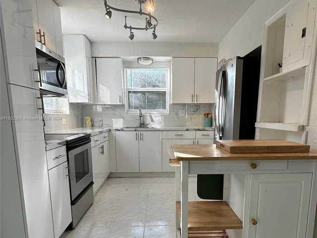 2446 Johnson St # A, Hollywood FL 33020