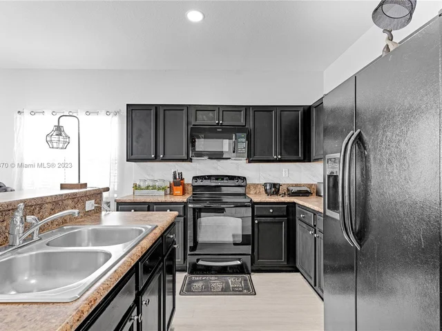 2340 NE 3rd Ct # 0, Homestead FL 33033