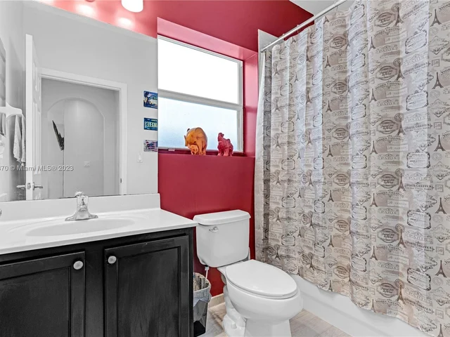 2340 NE 3rd Ct # 0, Homestead FL 33033