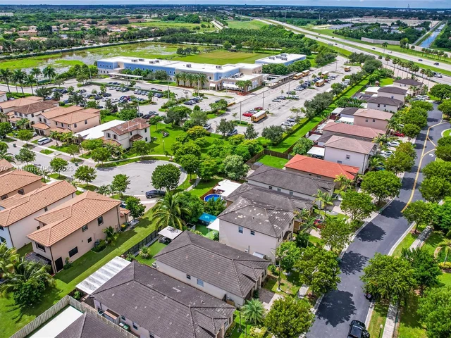 2340 NE 3rd Ct # 0, Homestead FL 33033