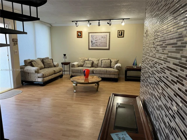 2101 SW 122nd Ct # 2101, Miami FL 33175