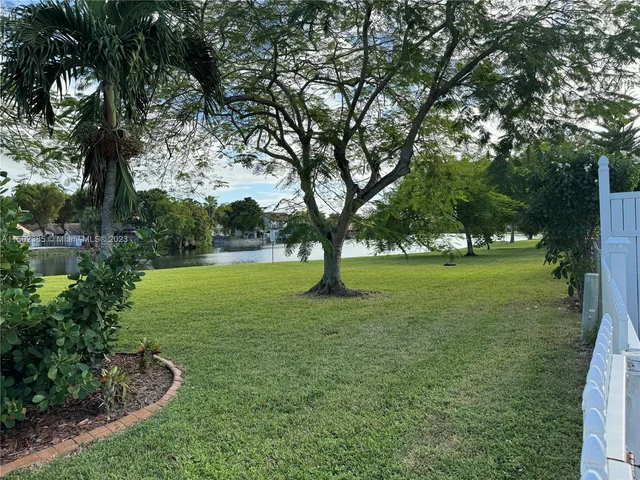 2101 SW 122nd Ct # 2101, Miami FL 33175