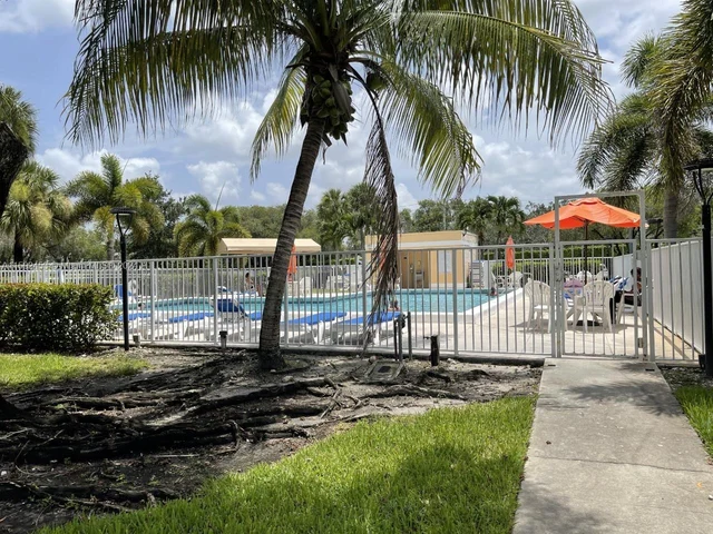 491 Racquet Club Rd # 303, Weston FL 33326