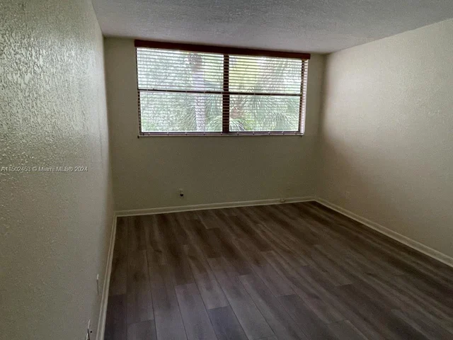 491 Racquet Club Rd # 303, Weston FL 33326