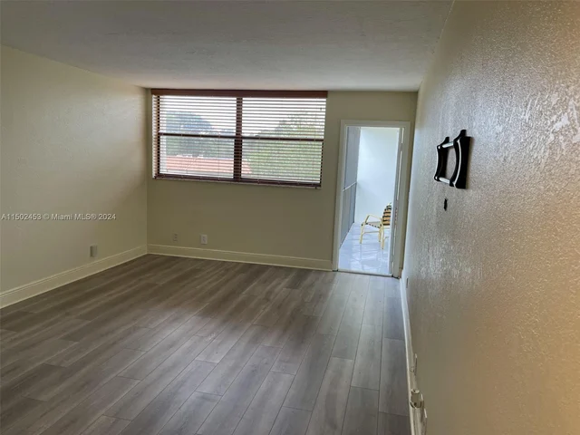 491 Racquet Club Rd # 303, Weston FL 33326