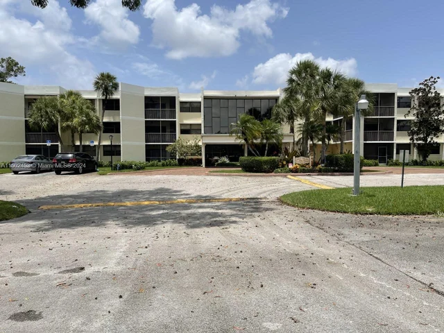 491 Racquet Club Rd # 303, Weston FL 33326
