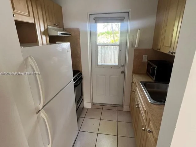 345 Collins Ave # 2, Miami Beach FL 33139