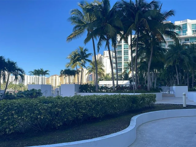 3029 NE 188th St # 720, Aventura FL 33180