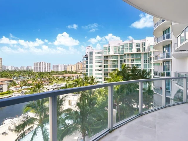 3029 NE 188th St # 720, Aventura FL 33180