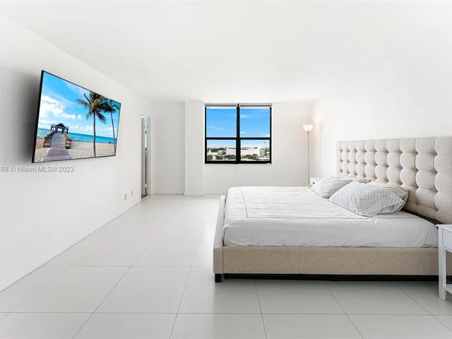 1800 Collins Ave # 12B, Miami Beach FL 33139