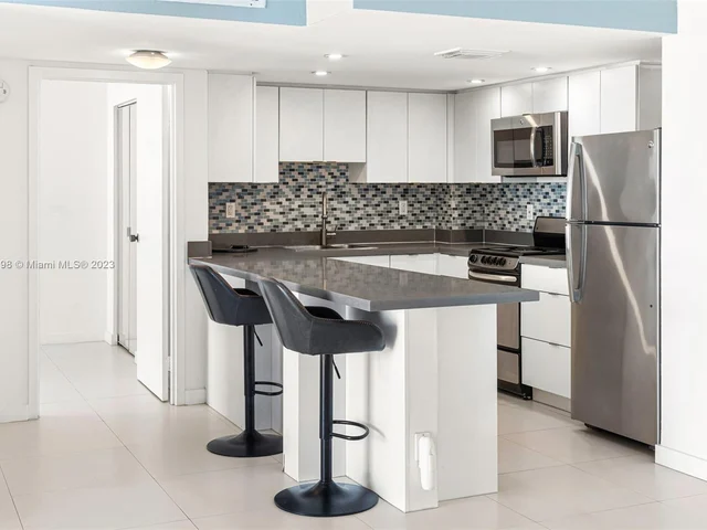 1800 Collins Ave # 12B, Miami Beach FL 33139