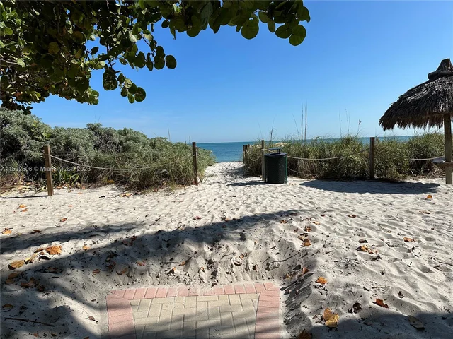 1111 Crandon Blvd # B105, Key Biscayne FL 33149